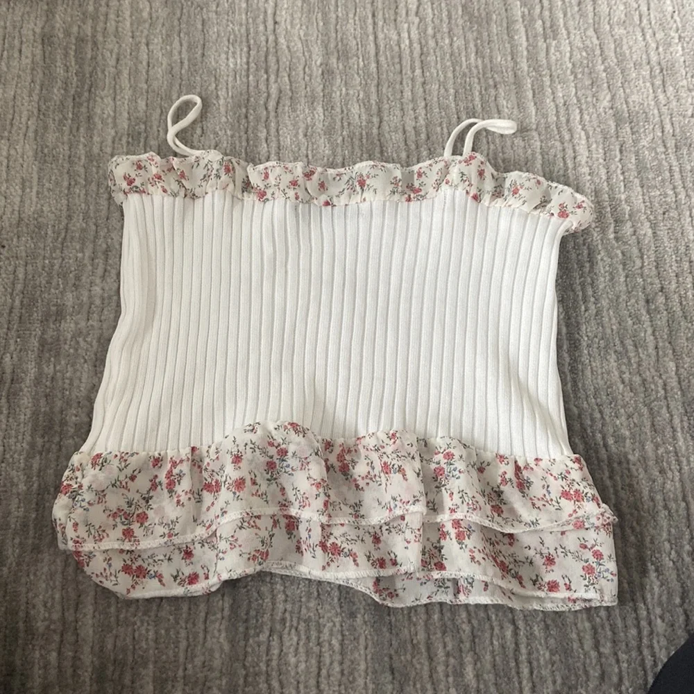 SHEIN Top - Picture 2 of 3